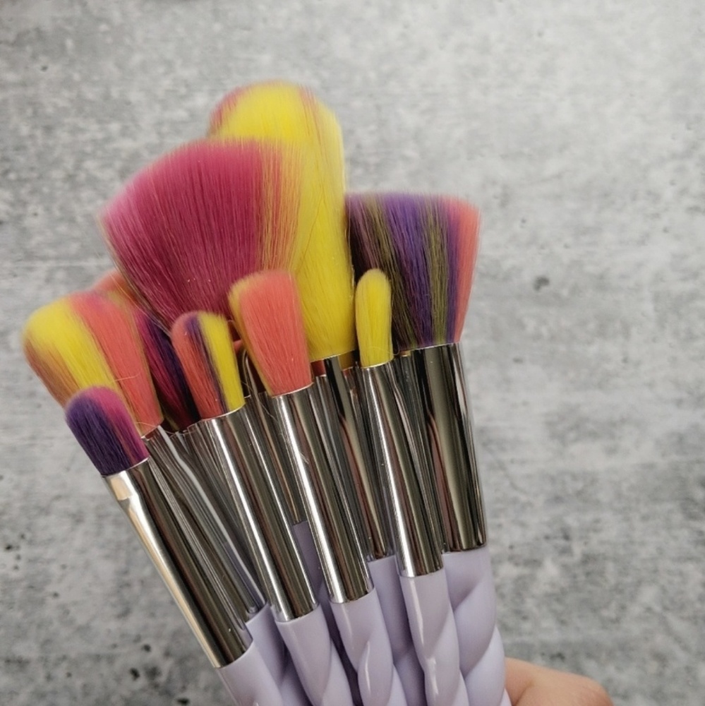 UNICORN RAINBOW Bright makeup brush 10 piece set - Picture 3 of 7